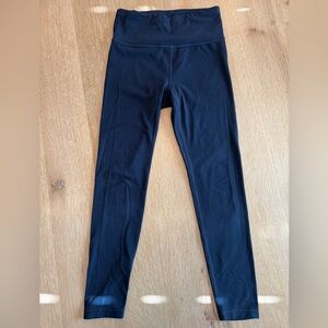 Athleta Girl Navy High Rise 7/8 Leggings Size M (8–10) Athletic